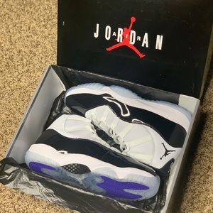 🎟🎟Jordan 11 Concords NEW‼️‼️ Never Worn—-